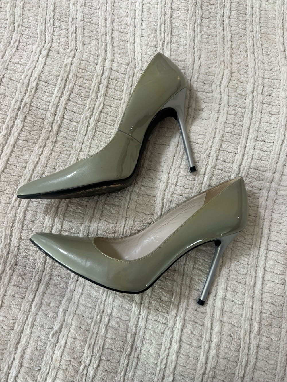 Stuart Weitzman heels size 8 green/gray